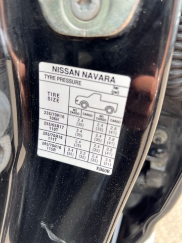 895674-38 Nissan Navara Double Cab 2.5 dCi 4x4 - 2008