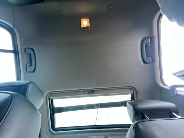 895674-48 Nissan Navara Double Cab 2.5 dCi 4x4 - 2008