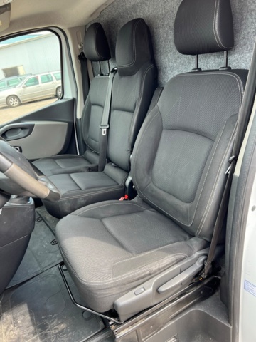 895679-24 Renault Trafic Van 2.7h 1.6 dCi - 2016