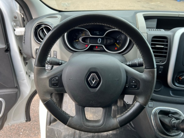 895679-25 Renault Trafic Van 2.7h 1.6 dCi - 2016