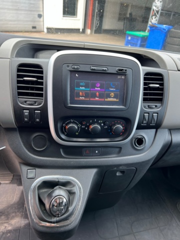 895679-27 Renault Trafic Van 2.7h 1.6 dCi - 2016