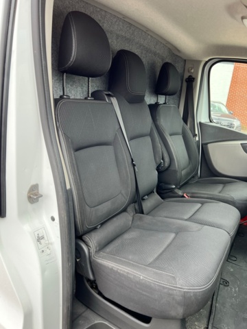 895679-34 Renault Trafic Van 2.7h 1.6 dCi - 2016