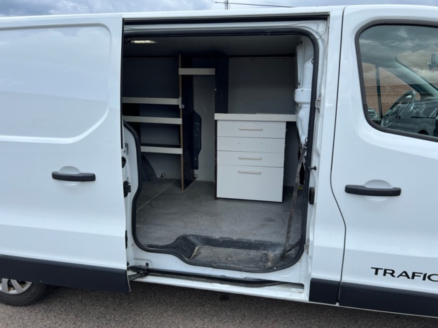 895679-36 Renault Trafic Van 2.7h 1.6 dCi - 2016
