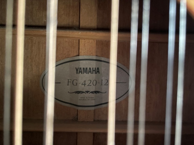 886160-3 Speakers, Amplifiers Yamaha STR-DE425 and Guitar 12-String Yamaha