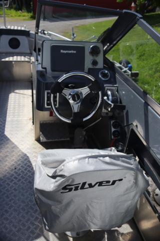 922247-17 Silver Eagle BRX with Mercury V8 Pro XS 250 Hp