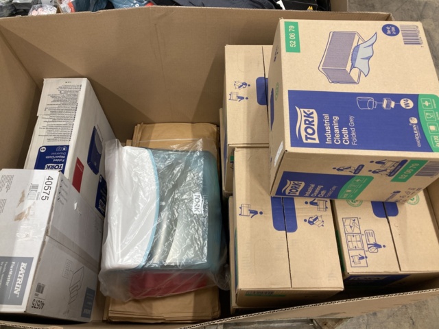 919833-1 Dispensrar och torkpapper Katrin, Tork