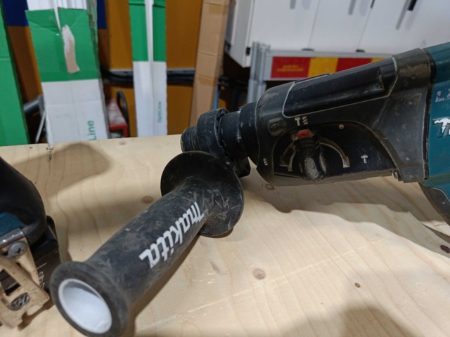 889130-4 Screwdriver and Makita Drill Hammer