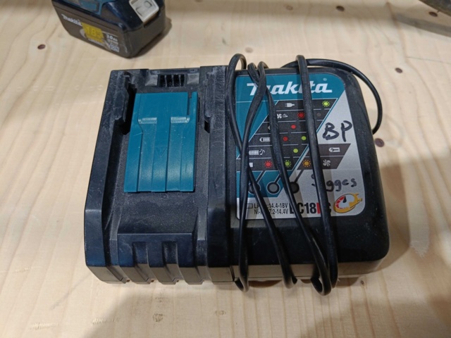 889130-11 Screwdriver and Makita Drill Hammer