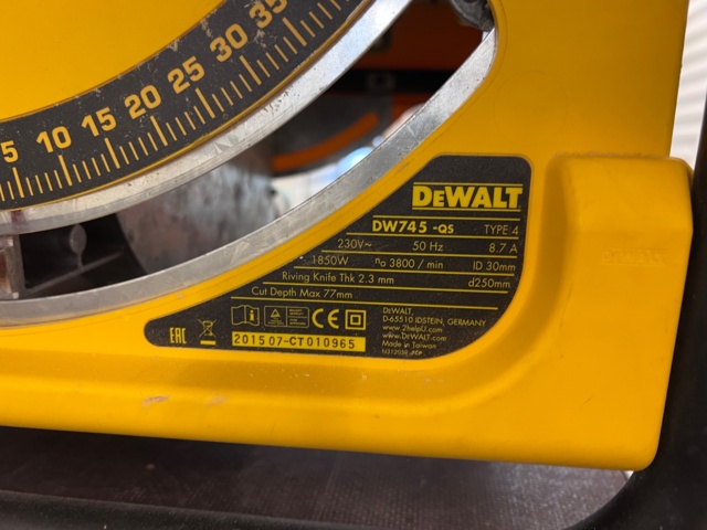 869257-2 Table circular saw DeWalt DW745 -qs