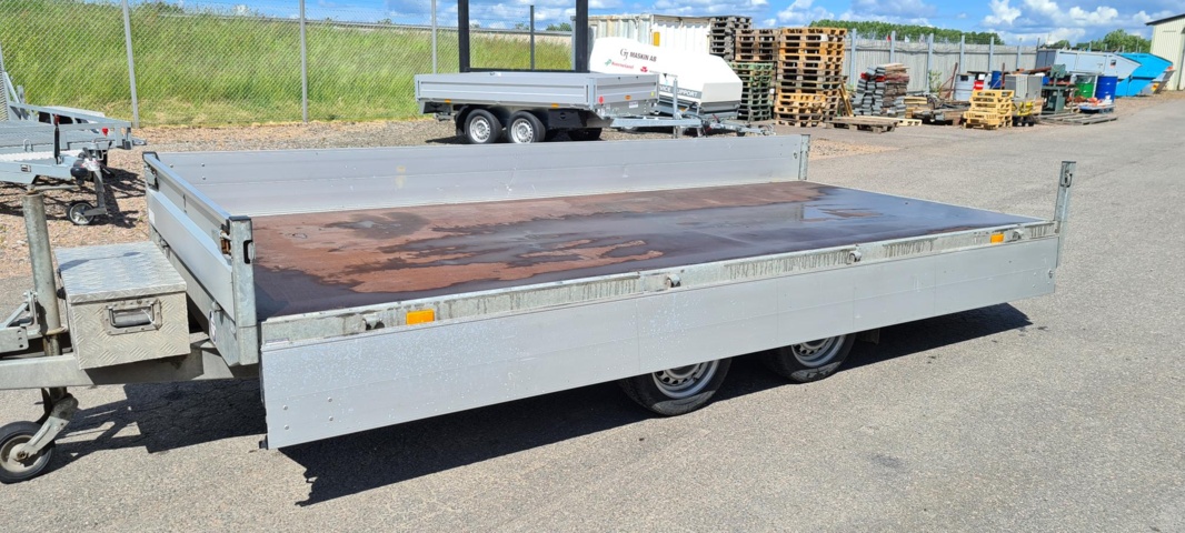 908956-7 Flatbed trailer Hapert with loading ramp Habert Azure H2