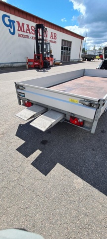 908956-8 Flatbed trailer Hapert with loading ramp Habert Azure H2