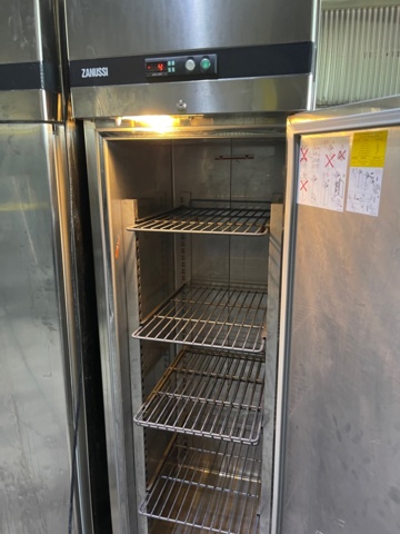481149-2 Zanussi restaurant refrigerator, lighting. Tested, works