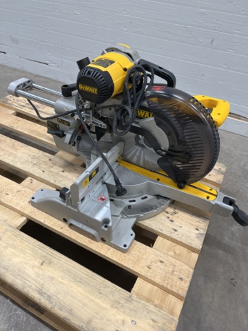 923776-1 Double alloy saw DeWalt DW717XPS-QS