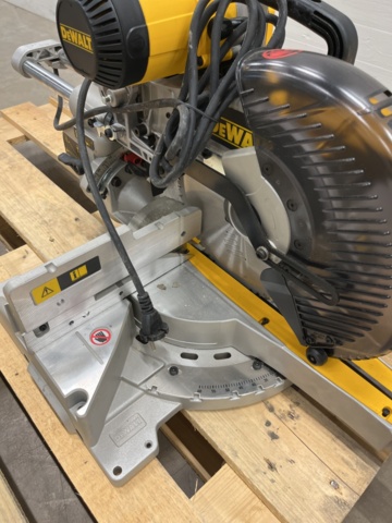 923776-6 Double alloy saw DeWalt DW717XPS-QS