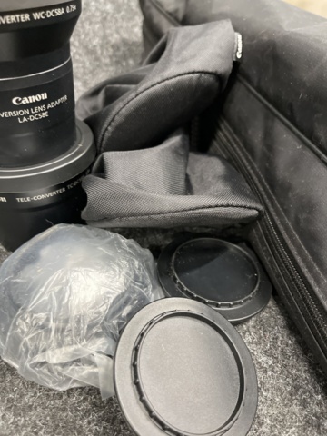 923997-2 Older digital camera Canon Powershot S3 + accessories