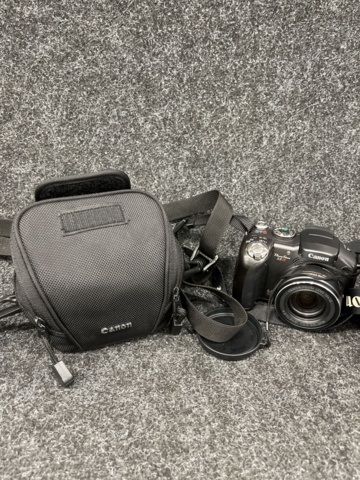 923997-5 Older digital camera Canon Powershot S3 + accessories