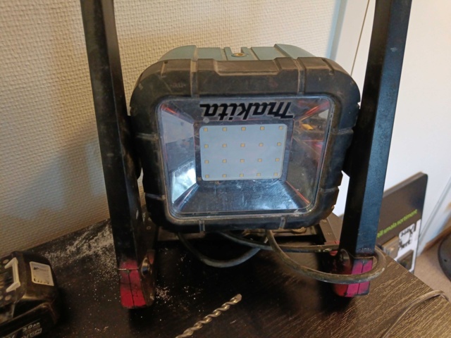 889156-4 Makita - Package