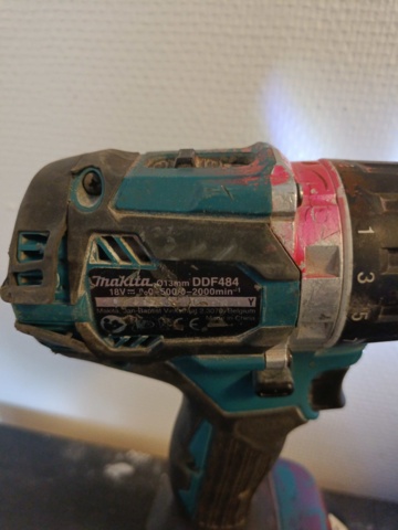 889156-8 Makita - Package