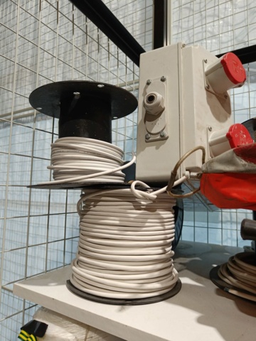 889158-3 Lot with Electric Cable