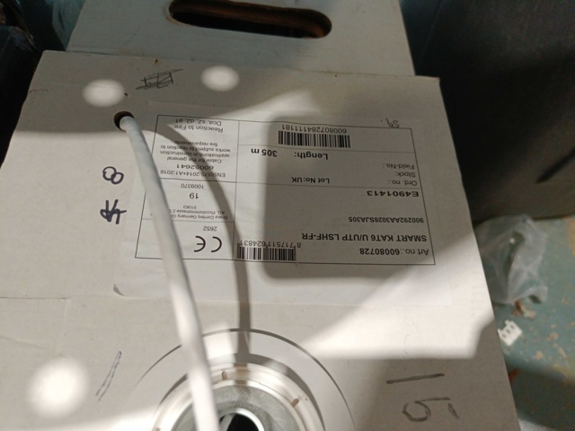 889158-25 Lot with Electric Cable