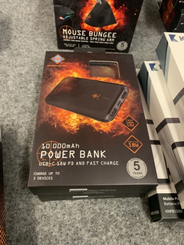 916666-5 Gaming equipment, powerbank, mice, controllers etc.