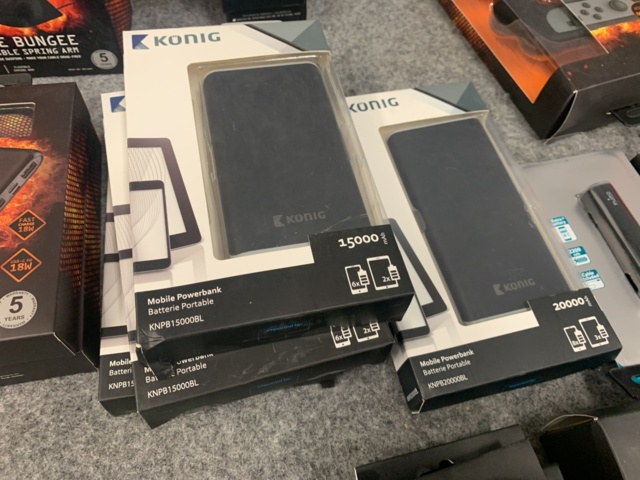 916666-7 Gaming equipment, powerbank, mice, controllers etc.