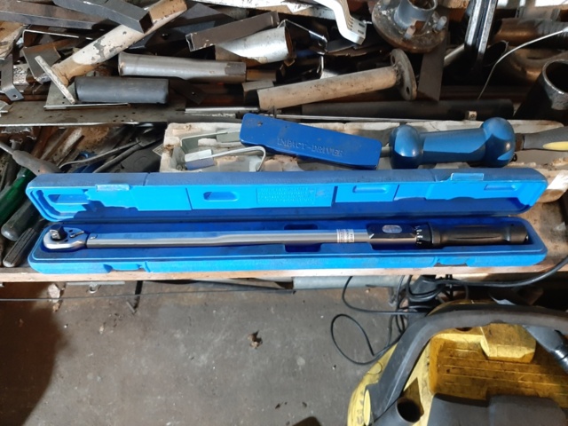 868446-7 Large collection with various hand tools & tools
