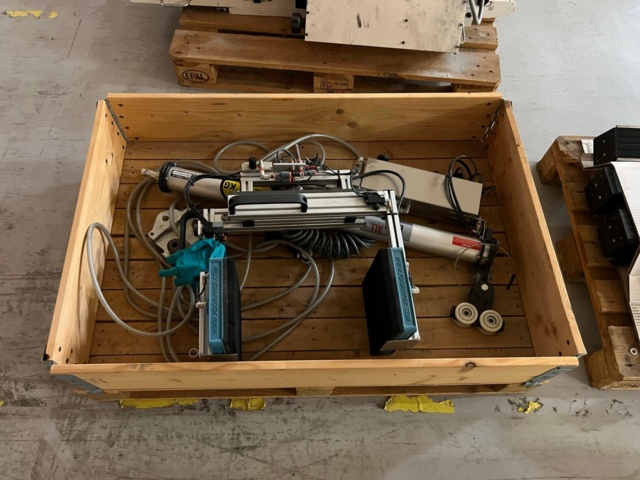 895724-1 Pneumatic Cardboard Lift Bal-Trol -08