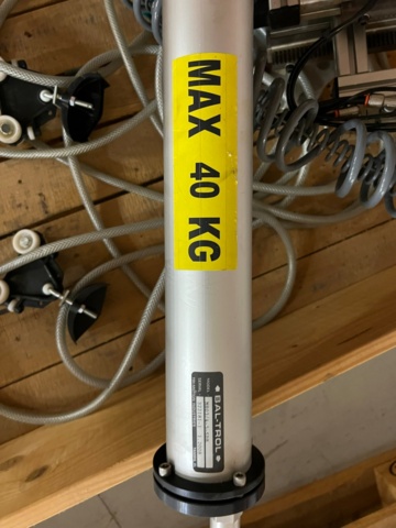 895724-4 Pneumatic Cardboard Lift Bal-Trol -08