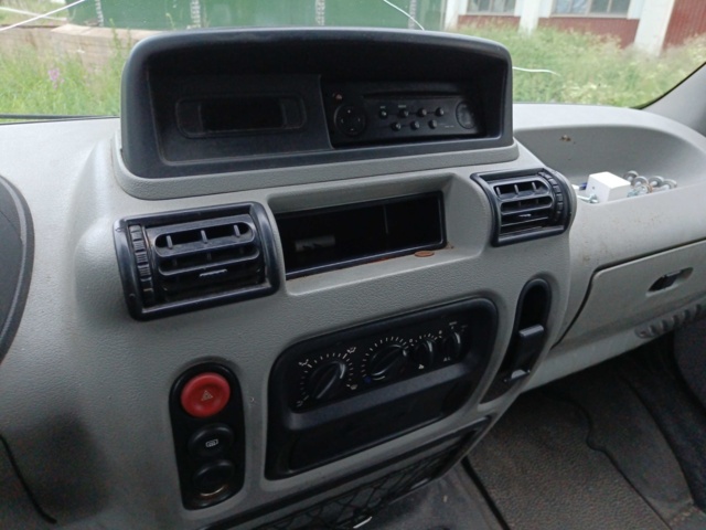 889165-61 Renault Master Chassi Cab 3.5 T 2.5 dCi Manual, 115hp, 2002