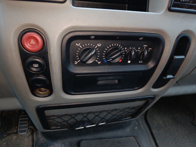 889165-63 Renault Master Chassi Cab 3.5 T 2.5 dCi Manual, 115hp, 2002