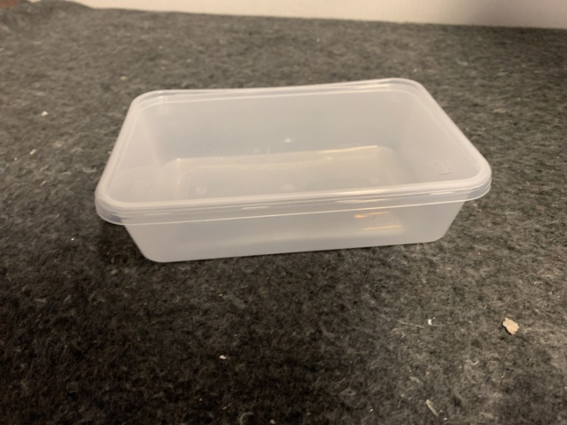777520-14 1 stool lunch boxes and lids. See info for number