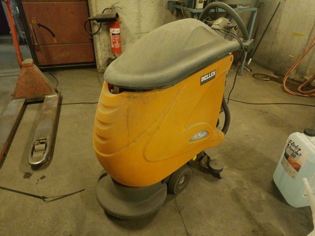 889167-7 Grinder Taski Swingo 755B