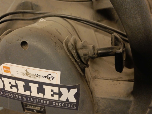 889167-10 Grinder Taski Swingo 755B