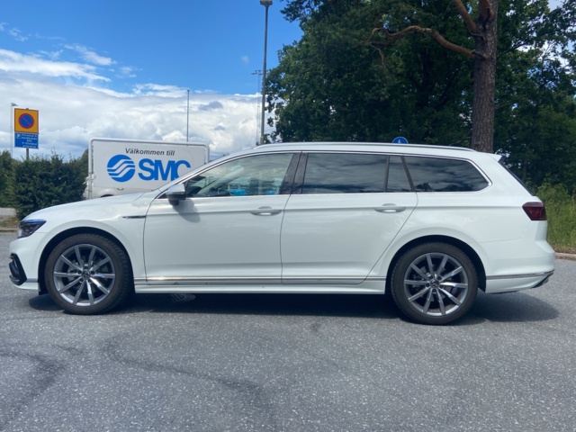 805758-3 Volkswagen Passat Sportscombi 2.0 TDI SCR BlueMotion 4Motion - 2022