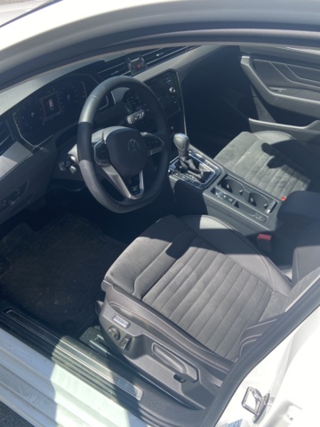 805758-21 Volkswagen Passat Sportscombi 2.0 TDI SCR BlueMotion 4Motion - 2022