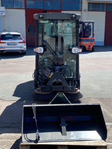 922284-2 Redskapsbärare Belos Transpro 4260 -2018 (endast 293 timmar)