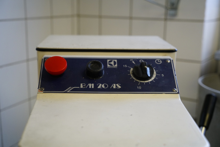 795169-3 Dough mixer - Electrolux BM 20 AS