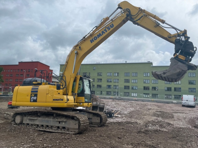 Track excavator Komatsu PC210LC-11, 2018 - PS Auction - We value