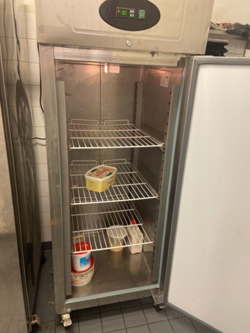 912536-4 Refrigerator Tefcold RK710