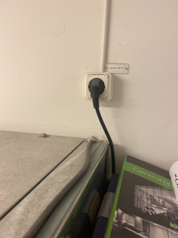 912536-6 Refrigerator Tefcold RK710