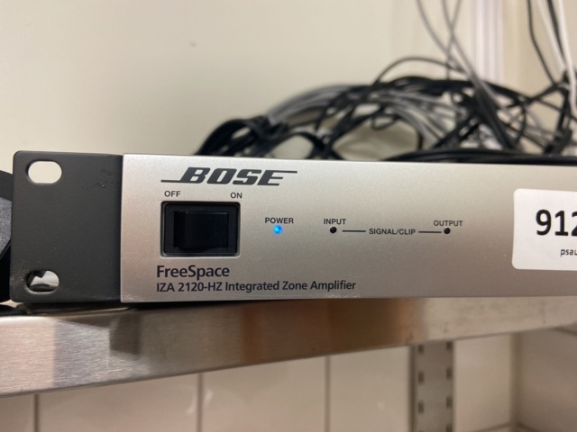 912529-3 Bose FreeSpace amplifier with 9 Bose speakers