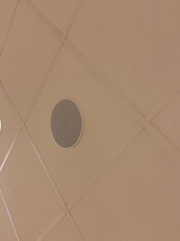 912529-6 Bose FreeSpace amplifier with 9 Bose speakers