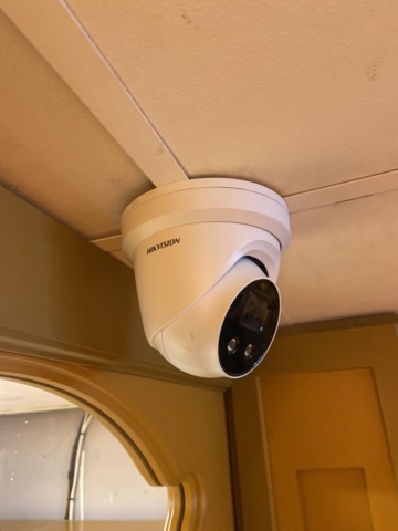 917227-9 CCTV Hard disk recorder with 5 cameras Hikvision