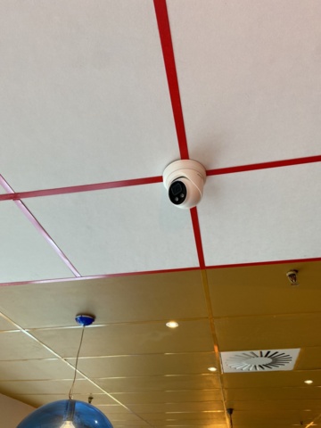 917227-12 CCTV Hard disk recorder with 5 cameras Hikvision