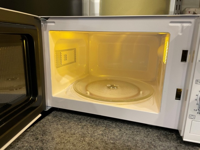 912520-3 Microwave and ice machine Severin / Andersson