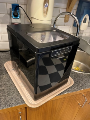 912520-1 Microwave and ice machine Severin / Andersson