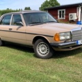 925657-3 Mercedes-Benz 200 -1983