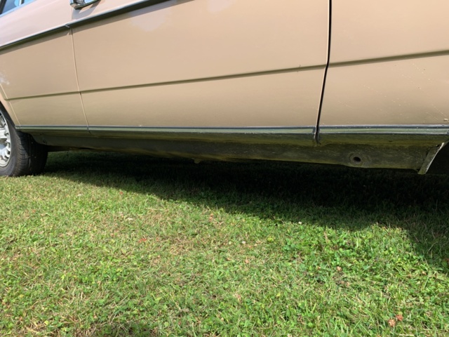 925657-23 Mercedes-Benz 200 -1983