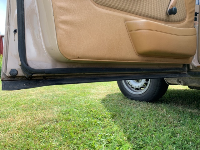 925657-54 Mercedes-Benz 200 -1983